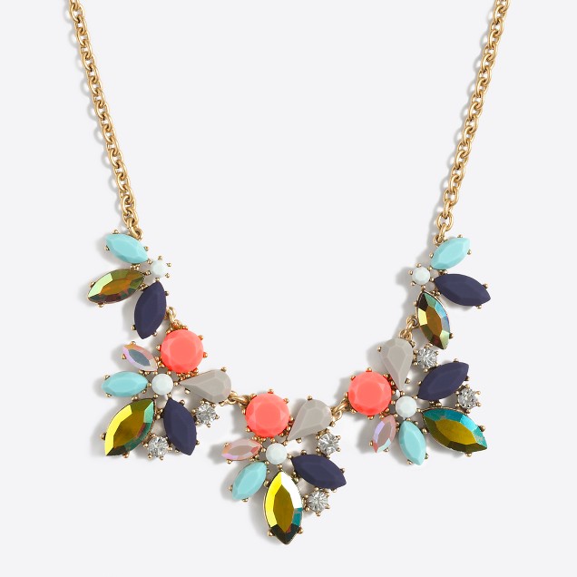 Asymmetrical clusters necklace